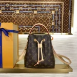 Louis Vuitton NeoNoe Bucket Bag M46581