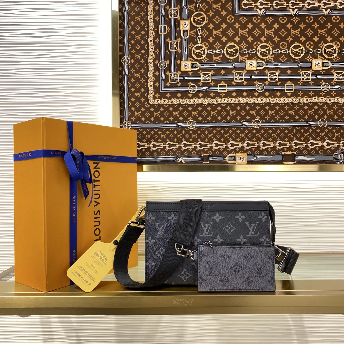 1-628 Louis Vuitton Gaston Wearable Wallet Monogram Eclipse M81124 - Image 1