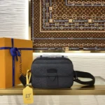 Louis Vuitton S Lock Messenger Bag Taurillon M58489