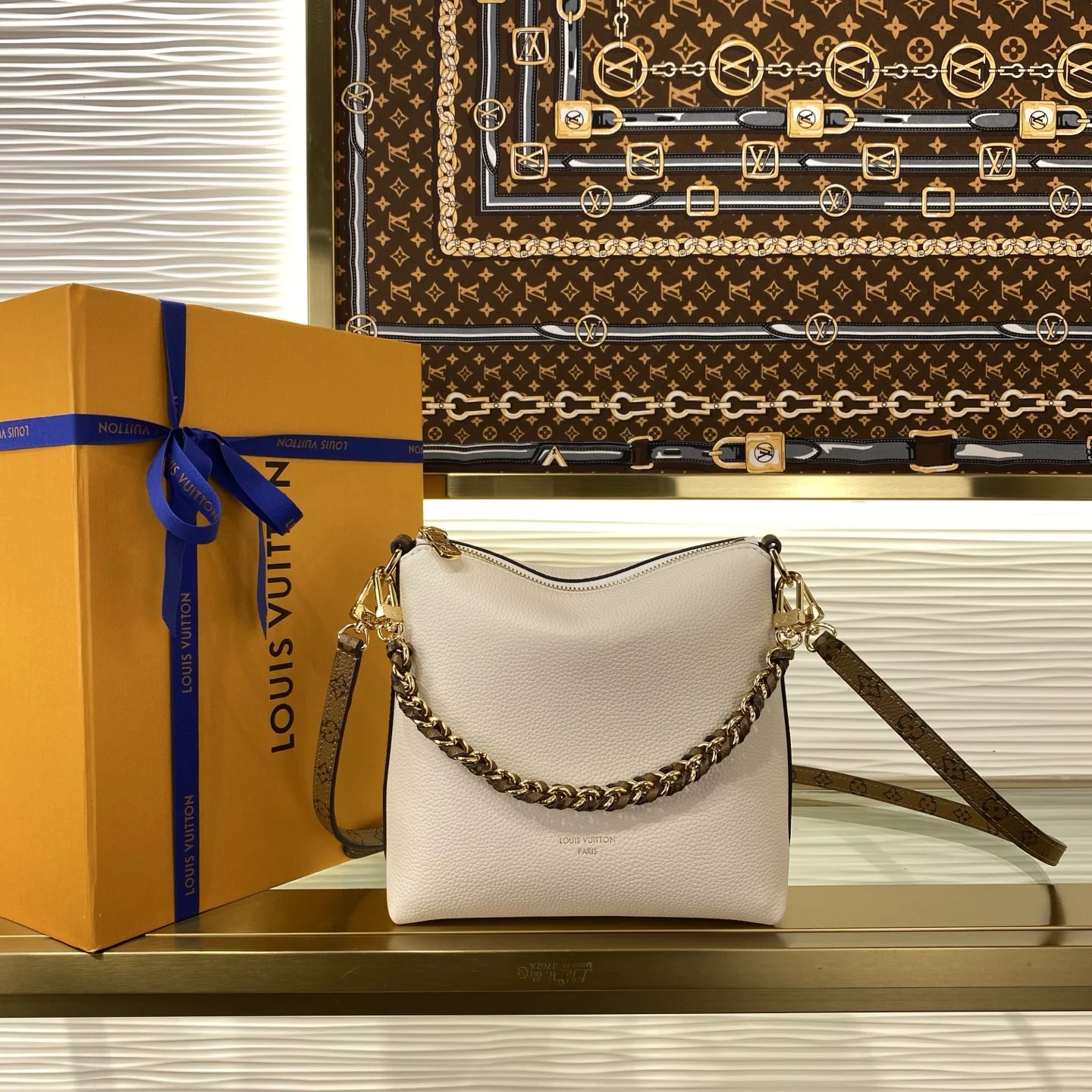 1-667 Louis Vuitton Multipass Mini White M2A840 - Image 1