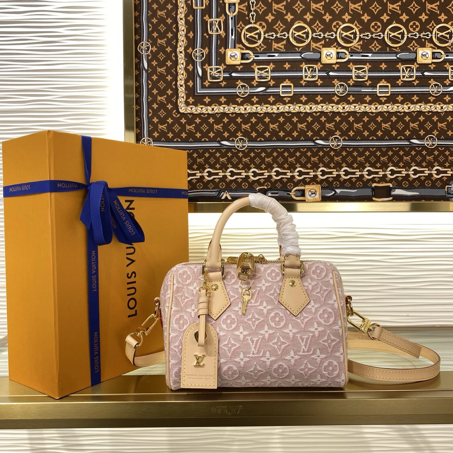 1-732 Louis Vuitton Speedy Bandouliere 20 Monogram Embleme Pink M2A039 - Image 1