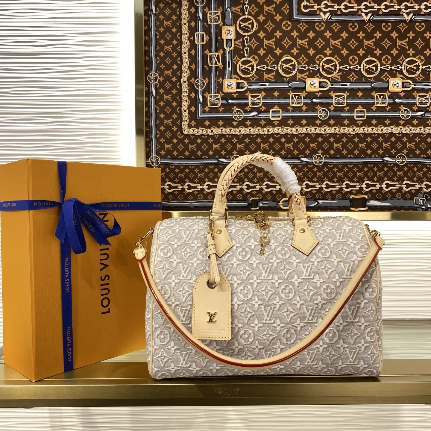 1-739 Louis Vuitton Speedy Soft 30 Monogram Embleme M28479 - Image 1