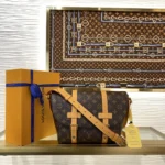 Louis Vuitton Christopher Messenger Bag Monogram M28115