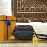 Louis Vuitton Nil Messenger Bag Taurillon Black M26783