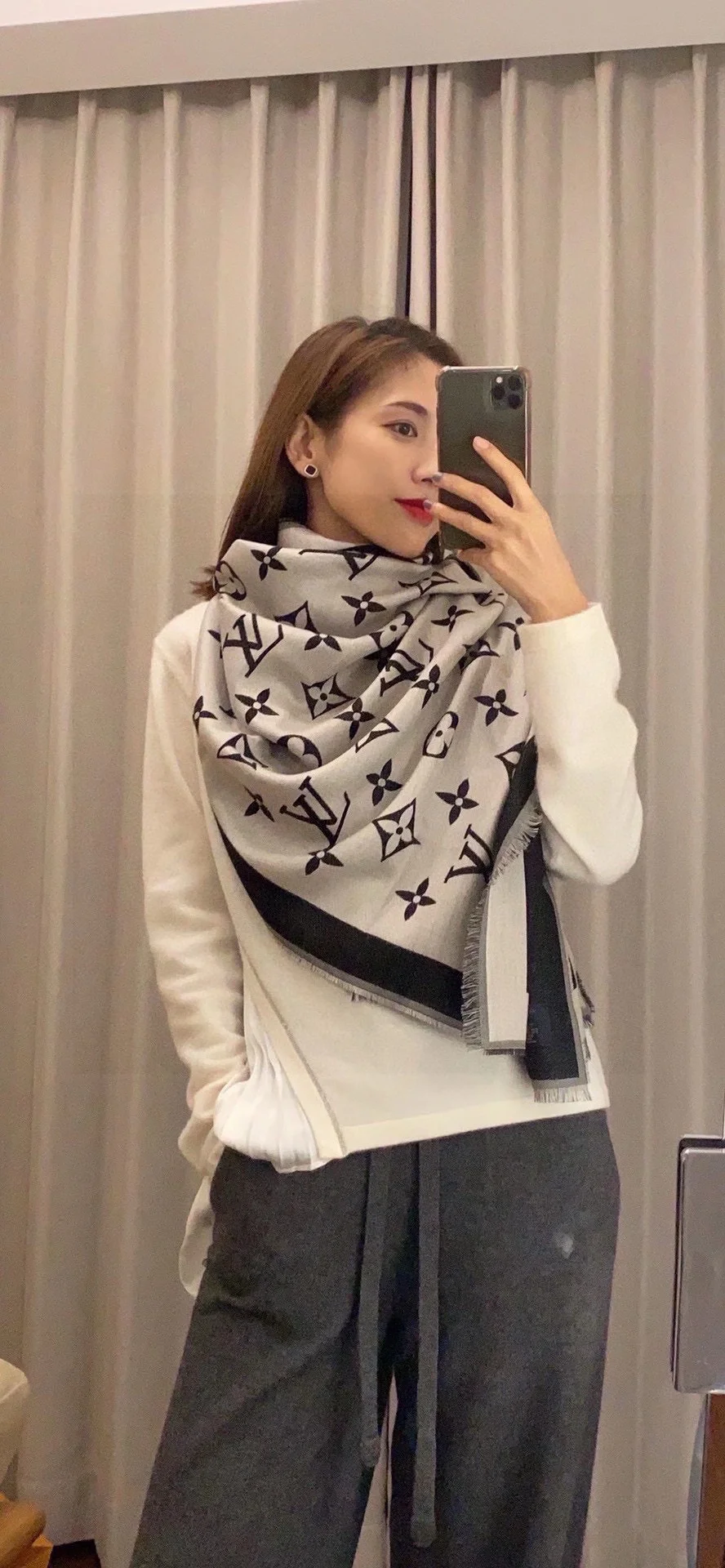 1-86 Louis Vuitton Monogram Silk Wool Scarf 75x200cm - Image 1