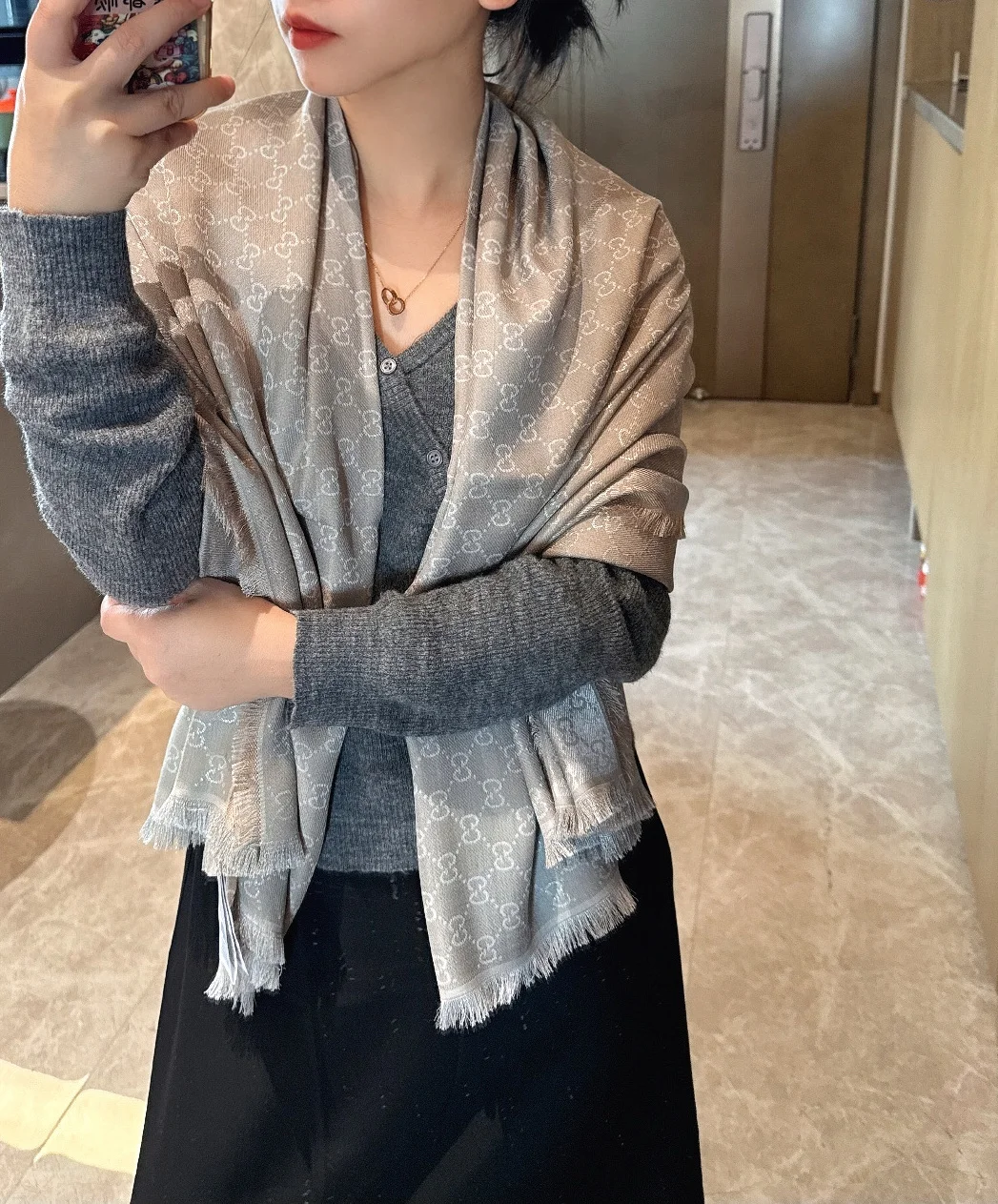 1-87 GUCCI Classic Silver Silk Scarf 140x140cm - Image 1