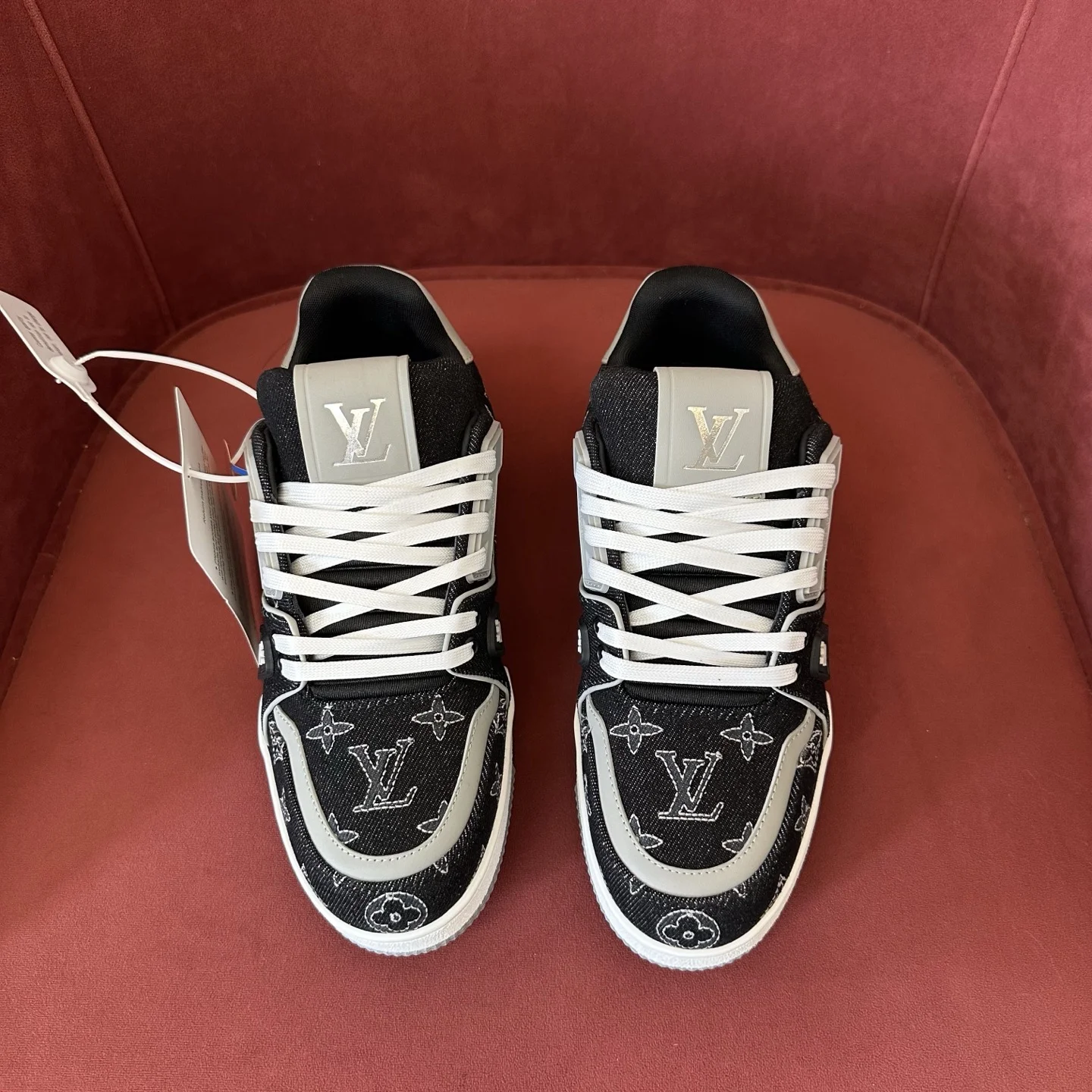 1-895 Louis Vuitton LV Trainer 54 Sneaker - Image 1