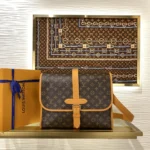 Louis Vuitton Jet Lag MM Messenger Bag M2A655