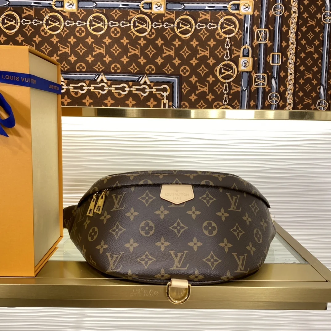 1-984 Louis Vuitton Monogram Mini Bag M43644 - Image 1