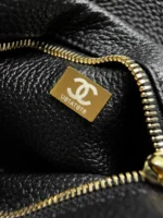Chanel Handbag 29cm - Image 10