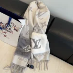 Louis Vuitton Monogram Fur Pocket Cashmere Stole - Image 10