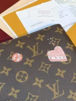 Louis Vuitton x Grace Coddington Catogram Bunny Agenda Cover 23cm - Image 12