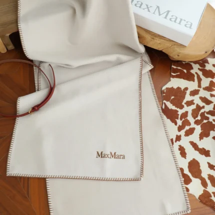 Burberry Burberry Double-Sided Hooded Wool Cape product photo