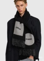 Jacquemus Logo Circle Wool Scarf - Image 3