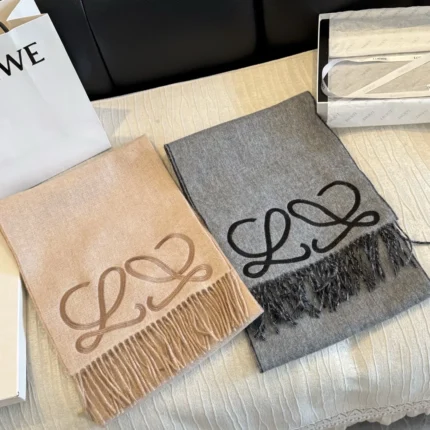 Replica Loewe collection image