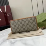 Gucci GG Emblem Wallet 821803 - Image 2
