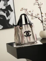 Chanel AS2199 Tote Bag 21cm - Image 2