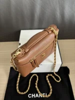 Chanel Vanity Case with Chain Small 19cm - Image 2