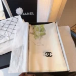 Chanel 26A Metiers d'Art Printed Cashmere Shawl 140x140cm - Image 2