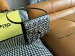 Fendi Baguette FF Chain Bag 21cm - Image 2