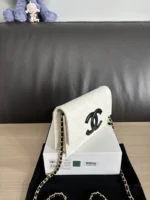 Chanel Handbag 96209 White - Image 2
