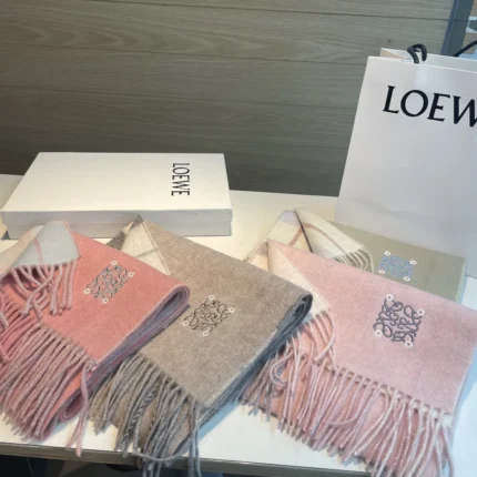 Replica Loewe collection image