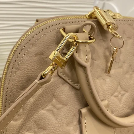 Replica Louis Vuitton Bags collection image