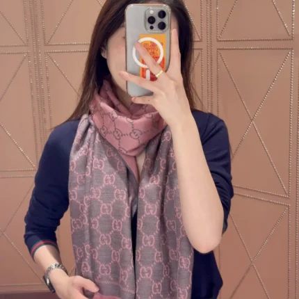 Burberry Burberry Equestrian Knight Jacquard Double-Sided Cashmere Scarf 35x190cm product photo