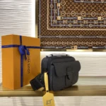 Louis Vuitton S Lock Messenger Bag Taurillon M58489 - Image 2