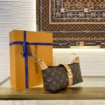 Louis Vuitton Pochette Mia Monogram M26191 - Image 2