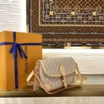 Louis Vuitton Diane Small Monogram Embleme M29795 - Image 2