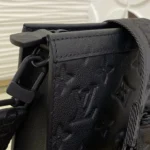 Louis Vuitton Gaston Wearable Wallet Taurillon Black M81115 - Image 2