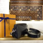 Louis Vuitton Nil Messenger Bag Black M13987 - Image 3