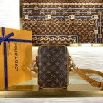 Louis Vuitton Danube Crossbody Bag Vintage M14013 - Image 3