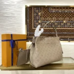 Louis Vuitton Boundless Bag Mahina M13180 - Image 3