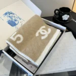 Chanel CC No.5 Knit Scarf - Image 3