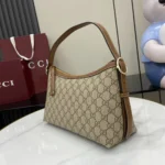 Gucci GG Emblem Shoulder Bag 847449 - Image 3
