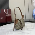 Gucci GG Emblem Hobo Bag 820696 - Image 3
