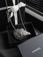 Chanel Silver Oyster Evening Bag - Image 3