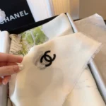 Chanel 26A Metiers d'Art Printed Cashmere Shawl 140x140cm - Image 3