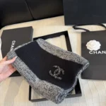 Chanel CC Embroidered Knit Cashmere Scarf 35x180cm - Image 3