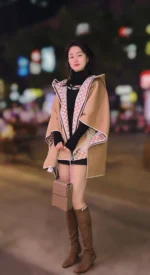 Burberry Double-Sided Hooded Wool Cape - Image 3