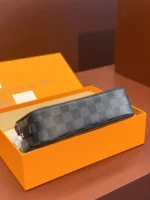 Louis Vuitton Damier Graphite Toiletry Pouch Small 21cm - Image 3