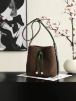 Chanel AS6537 Bucket Bag 18cm - Image 3