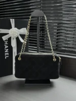 Chanel Handbag 24.5cm - Image 3