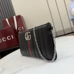 Gucci GG Marmont Vertical Quilted Chain Mini Bag 26cm - Image 3
