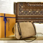 Louis Vuitton Express MM Bag Suede M26358 - Image 3