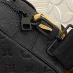Louis Vuitton S Lock Messenger Bag Taurillon M58489 - Image 3