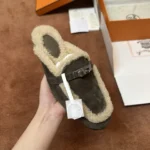 Hermès Kelly Shearling Mule - Image 2