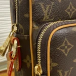 Louis Vuitton Amazone Crossbody Bag Vintage M14014 - Image 4